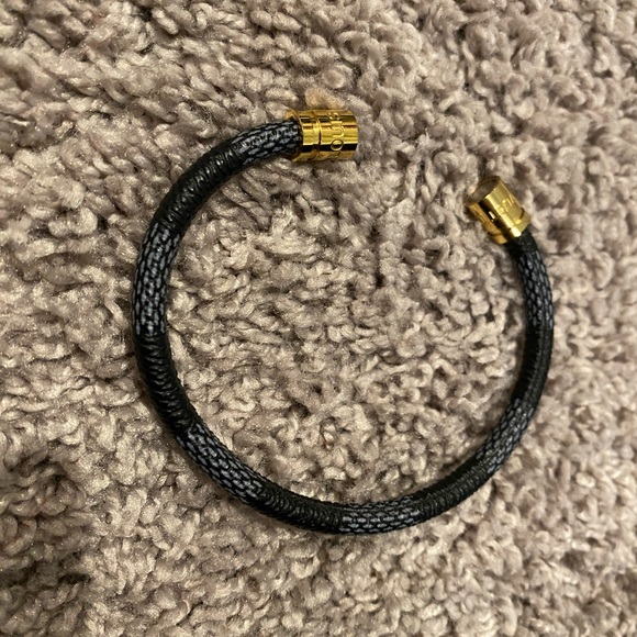 Louis Vuitton Damier Magnet Leather Bracelet - Picture 4 of 4